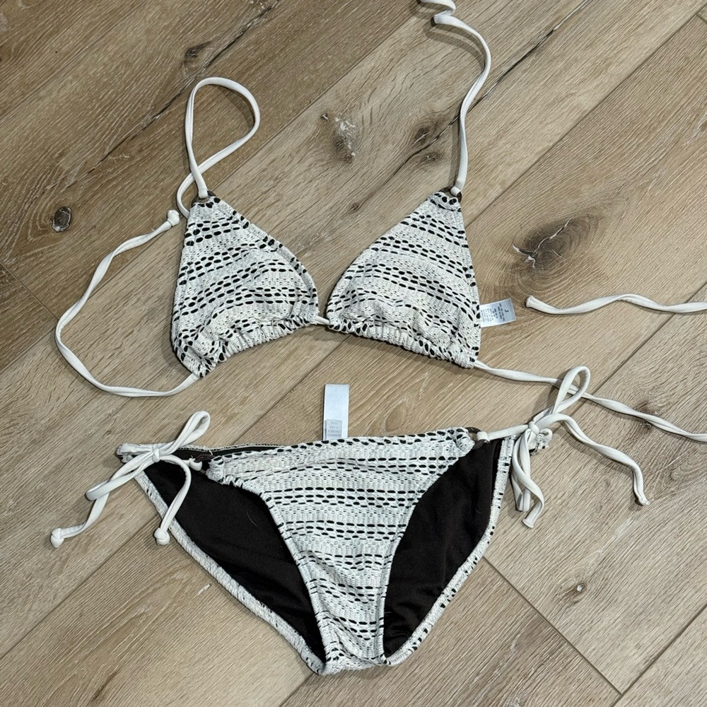 Old Navy Black and White Striped Bikini Set
